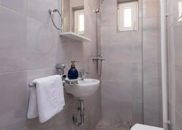 Lucky Bay - Comfort & Terrace Vibes * 米利尼